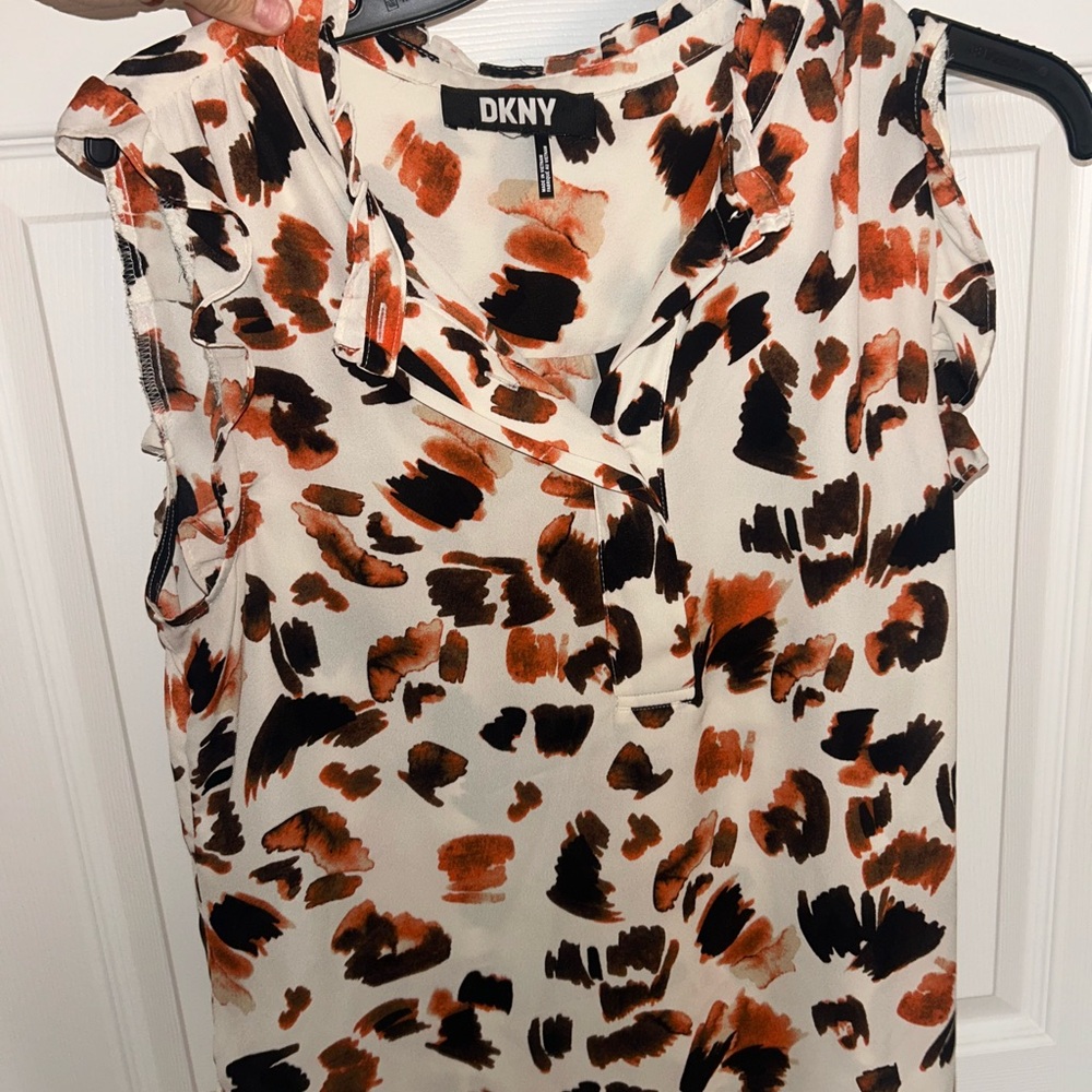 DKNY Women's Sleeveless Top - Black and Orange Print
